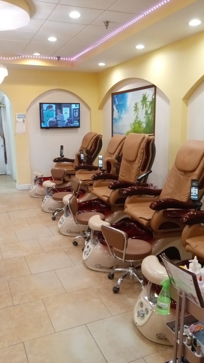 Paradise nails & spa, nail salon in Salisbury, NC, photo 5 of 9